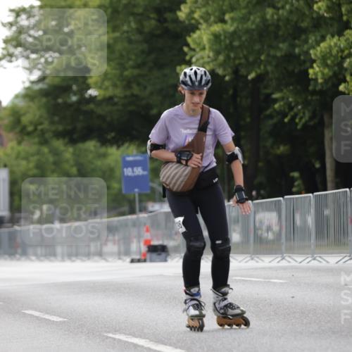 29.06.2025 - hella hamburg halbmarathon Jannik Wohlers http://msf.ph/oto/8344530 29.06.2025 09:02:49 Lombardsbrücke  meine-sportfotos.de