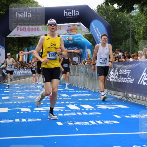 29.06.2025 - hella hamburg halbmarathon Strokosch-Dieckow http://msf.ph/oto/8344534 29.06.2025 10:32:39 Ziel 1707, 1990, 7965, 8062, 11877, 12987, 13961, 14028, 14293, 14908, 15054, 16619, 17117, 17151, 18135 meine-sportfotos.de
