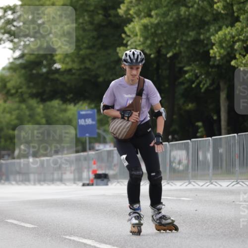 29.06.2025 - hella hamburg halbmarathon Jannik Wohlers http://msf.ph/oto/8344553 29.06.2025 09:02:49 Lombardsbrücke  meine-sportfotos.de