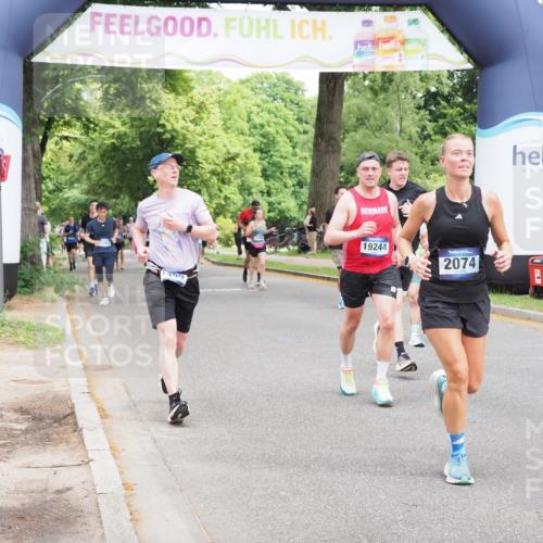29.06.2025 - hella hamburg halbmarathon MichiJ http://msf.ph/oto/8344569 29.06.2025 10:40:28 Zwischen KM18-KM19 1061, 1499, 1549, 2074, 4770, 6511, 6512, 6628, 6897, 7177, 7274, 9065, 9163, 10895, 11551, 11588, 11589, 11604, 12155, 12712, 13147, 15430, 15502, 15690, 16477, 16986, 17130, 18831, 18915, 19244 meine-sportfotos.de