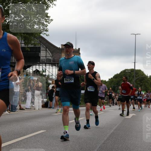 29.06.2025 - hella hamburg halbmarathon Yannick Fuchs http://msf.ph/oto/8344595 29.06.2025 10:52:22 20KM 1319, 1833, 2159, 2250, 2619, 2656, 2711, 2996, 3251, 4550, 4708, 4767, 5277, 5675, 6138, 6147, 6592, 7082, 7659, 7856, 8089, 9230, 9553, 9555, 10020, 10268, 10319, 10518, 10703, 11394, 11605, 11808, 11846, 12378, 12495, 12585, 12734, 12735, 12879, 13287, 13512, 13654, 13694, 13880, 14355, 14673, 15197, 15434, 15527, 16189, 17531, 17665, 17814, 17827, 17967, 18727, 18985 meine-sportfotos.de