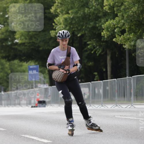 29.06.2025 - hella hamburg halbmarathon Jannik Wohlers http://msf.ph/oto/8344603 29.06.2025 09:02:50 Lombardsbrücke  meine-sportfotos.de