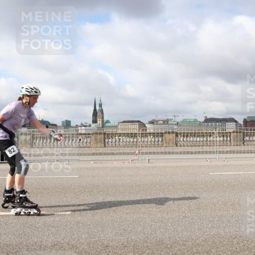 29.06.2025 - hella hamburg halbmarathon Lena Gebhardt http://msf.ph/oto/8344658 29.06.2025 09:09:08 Lombardsbrücke 82 meine-sportfotos.de
