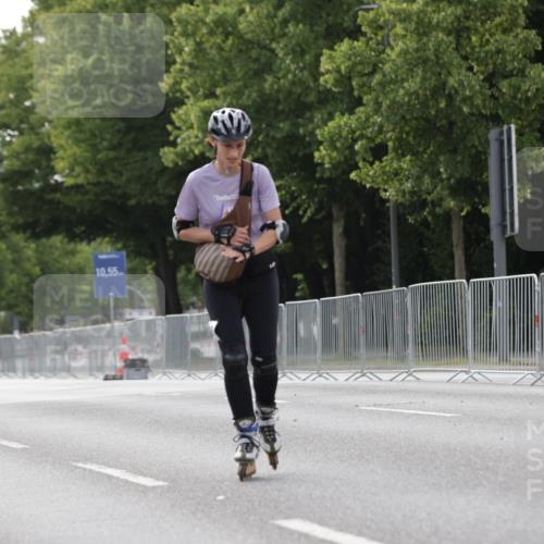 29.06.2025 - hella hamburg halbmarathon Jannik Wohlers http://msf.ph/oto/8344668 29.06.2025 09:02:50 Lombardsbrücke  meine-sportfotos.de
