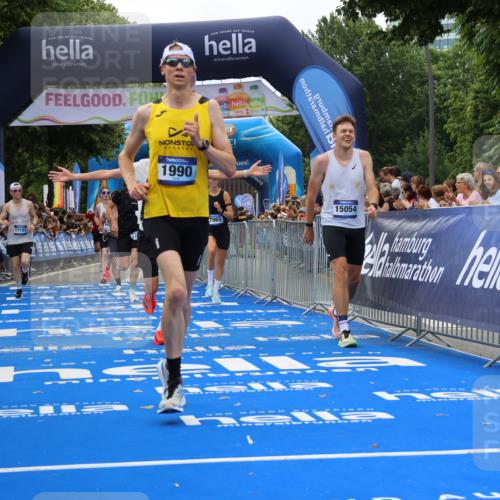 29.06.2025 - hella hamburg halbmarathon Strokosch-Dieckow http://msf.ph/oto/8344719 29.06.2025 10:32:40 Ziel 1707, 1990, 7965, 8062, 11877, 12987, 13961, 14028, 14293, 14908, 15054, 16619, 17117, 17151 meine-sportfotos.de