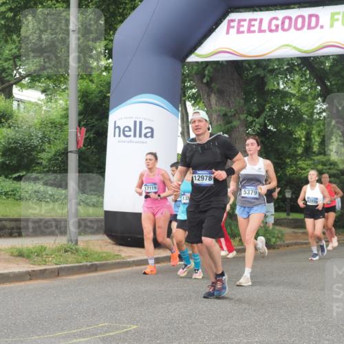 29.06.2025 - hella hamburg halbmarathon KatJ http://msf.ph/oto/8344774 29.06.2025 10:49:24 Zwischen KM18-KM19 1147, 3625, 5058, 5379 meine-sportfotos.de
