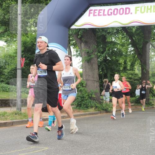 29.06.2025 - hella hamburg halbmarathon KatJ http://msf.ph/oto/8344833 29.06.2025 10:49:25 Zwischen KM18-KM19 1147, 3625, 5058, 5379 meine-sportfotos.de