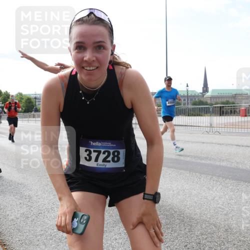 29.06.2025 - hella hamburg halbmarathon Lena Gebhardt http://msf.ph/oto/8344856 29.06.2025 10:13:33 Lombardsbrücke 9612, 3728, 000000, 4950, 1007, 1131, 1747, 1859, 2055, 2359, 2721, 2904, 2961, 2987, 3218, 3360, 3728, 3729, 4001, 4187, 4795, 4950, 5232, 5546, 5631, 5719, 6026, 6489, 6717, 6724, 7346, 7446, 7447, 7460, 7462, 7913, 8279, 8673, 8913, 9128, 9527, 9612, 9631, 10977, 11441, 12313, 12492, 12797, 12928, 12929, 13331, 13928, 15085, 15663, 15721, 15722, 15922, 16030, 16255, 16437, 16491, 17472, 17474, 17988, 18048, 18222, 18231, 18732 meine-sportfotos.de