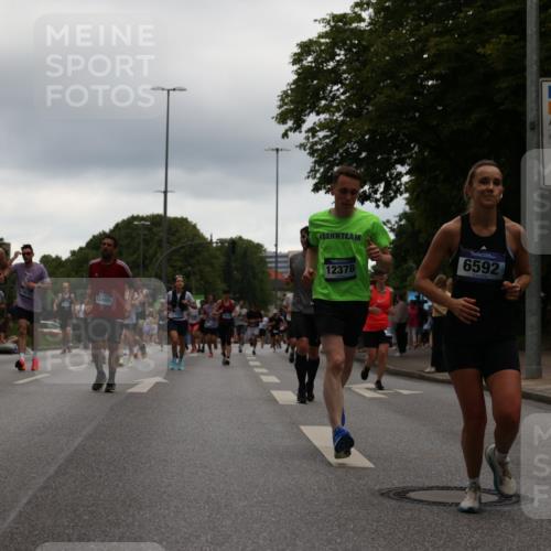 29.06.2025 - hella hamburg halbmarathon Yannick Fuchs http://msf.ph/oto/8344909 29.06.2025 10:52:23 20KM 1319, 1833, 2159, 2250, 2619, 2656, 2711, 2996, 3251, 4550, 4708, 4767, 5277, 5675, 6138, 6147, 6592, 7082, 7659, 7856, 8089, 9230, 9553, 9555, 10020, 10268, 10319, 10518, 10703, 11394, 11605, 11808, 11846, 12378, 12495, 12734, 12735, 12879, 13287, 13512, 13654, 13694, 14355, 14673, 15197, 15434, 15527, 16189, 17531, 17665, 17814, 17827, 17967, 18727, 18985 meine-sportfotos.de