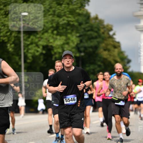 29.06.2025 - hella hamburg halbmarathon Dr. Thomas Lammeyer http://msf.ph/oto/8344973 29.06.2025 10:18:16 Kennedybrücke 1131, 1406, 2990, 3020, 3154, 3728, 3756, 3834, 3939, 5191, 5546, 5670, 6028, 6083, 6089, 7209, 7442, 7802, 7840, 7991, 8001, 8147, 8409, 9663, 9845, 10610, 10977, 11355 meine-sportfotos.de