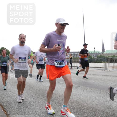 29.06.2025 - hella hamburg halbmarathon Lena Gebhardt http://msf.ph/oto/8344998 29.06.2025 10:38:26 Lombardsbrücke 17511, 16942, 14406, 13833, 6751, 1596, 56, 1196, 1394, 1457, 1596, 1721, 1742, 1791, 1901, 1966, 2113, 2151, 2498, 2576, 2660, 2786, 3010, 3094, 3095, 3216, 3242, 3286, 3323, 3338, 3635, 3636, 3716, 3726, 3777, 3841, 3880, 4028, 4139, 4155, 4159, 4259, 4260, 4316, 4414, 4883, 4921, 5085, 5089, 5155, 5300, 5617, 5684, 5713, 5735, 5913, 6199, 6200, 6695, 6696, 6697, 6751, 6875, 6930, 7117, 7118, 7148, 7165, 7371, 7552, 7561, 7629, 7692, 7849, 7868, 7914 meine-sportfotos.de