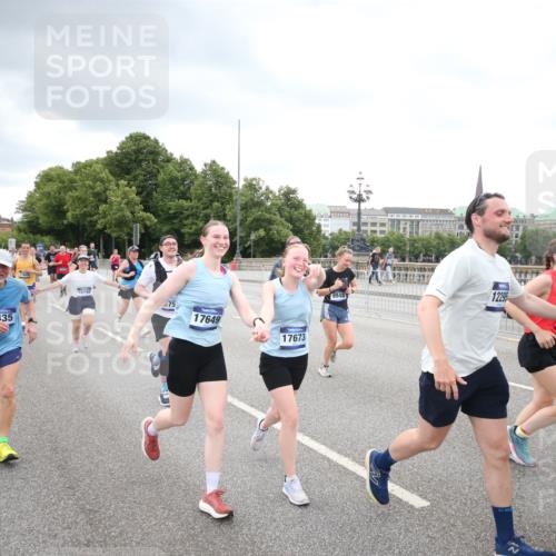 29.06.2025 - hella hamburg halbmarathon Jannik Wohlers http://msf.ph/oto/8345074 29.06.2025 10:55:57 Lombardsbrücke 1047, 1113, 1738, 2095, 2915, 3257, 3675, 3676, 3953, 3987, 4083, 5580, 5693, 5757, 6690, 6968, 7025, 7028, 7090, 7711, 8517, 8766, 9383, 9435, 9606, 9948, 9953, 10740, 10784, 10932, 10987, 11298, 11628, 11862, 11863, 12295, 12296, 12551, 13395, 13405, 13965, 14613, 15103, 15443, 15696, 15699, 15747, 16655, 16934, 17084, 17092, 17398, 17494, 17649, 17673, 18047, 18247, 18349, 18798, 19228 meine-sportfotos.de