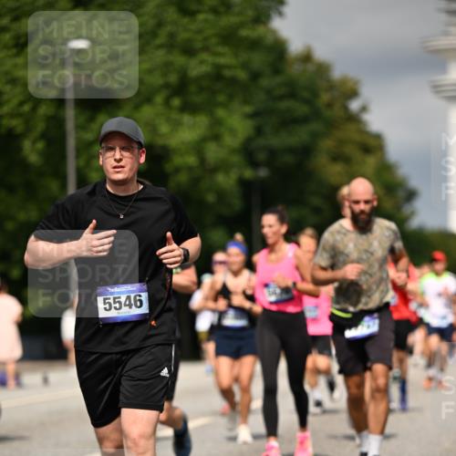 29.06.2025 - hella hamburg halbmarathon Dr. Thomas Lammeyer http://msf.ph/oto/8345078 29.06.2025 10:18:17 Kennedybrücke 1131, 1406, 2990, 3020, 3154, 3728, 3756, 3834, 3939, 5191, 5546, 5670, 6028, 6083, 6089, 7209, 7442, 7802, 7840, 7991, 8001, 8147, 8409, 9663, 9845, 10610, 10977, 11355 meine-sportfotos.de