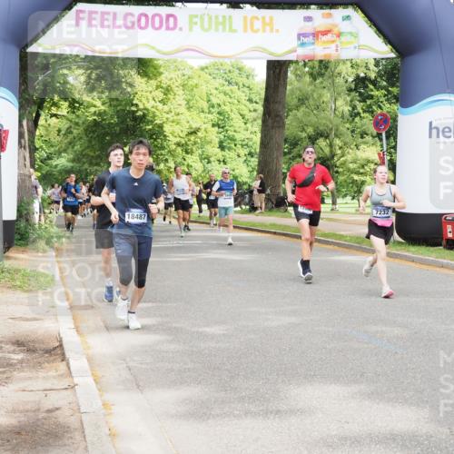 29.06.2025 - hella hamburg halbmarathon MichiJ http://msf.ph/oto/8345163 29.06.2025 10:40:32 Zwischen KM18-KM19 1061, 1499, 2074, 6628, 6877, 6897, 7232, 9065, 9163, 12490, 13803, 15430, 15690, 16357, 16477, 16986, 17130, 18487, 18831, 18915, 19244 meine-sportfotos.de
