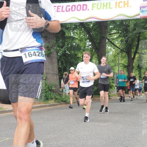 29.06.2025 - hella hamburg halbmarathon KatJ http://msf.ph/oto/8345316 29.06.2025 10:49:30 Zwischen KM18-KM19 1184, 2661, 4511, 5058, 5379, 6142 meine-sportfotos.de