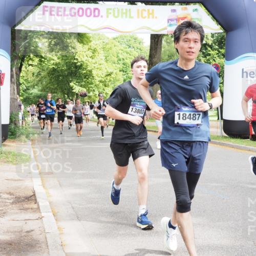 29.06.2025 - hella hamburg halbmarathon MichiJ http://msf.ph/oto/8345396 29.06.2025 10:40:33 Zwischen KM18-KM19 1499, 2074, 3999, 6877, 6897, 7232, 9065, 9163, 12490, 13803, 15690, 16357, 16477, 17130, 18487, 18831, 19244 meine-sportfotos.de