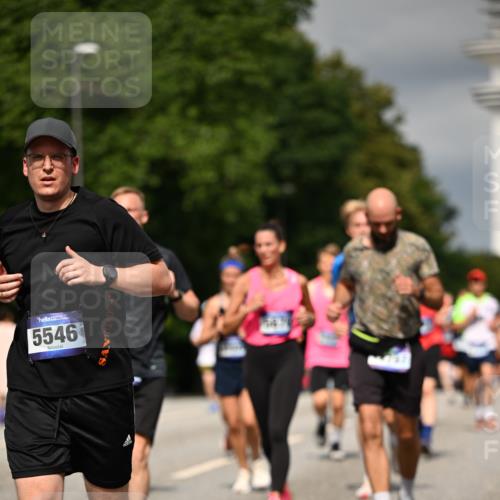 29.06.2025 - hella hamburg halbmarathon Dr. Thomas Lammeyer http://msf.ph/oto/8345443 29.06.2025 10:18:18 Kennedybrücke 1131, 1406, 1480, 2990, 3020, 3154, 3728, 3756, 3834, 3939, 5191, 5546, 5670, 6028, 6083, 6089, 6366, 7209, 7442, 7802, 7840, 7991, 8001, 8147, 8409, 9663, 9845, 10610, 10977, 11355 meine-sportfotos.de