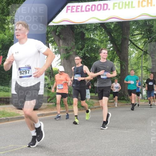 29.06.2025 - hella hamburg halbmarathon KatJ http://msf.ph/oto/8345512 29.06.2025 10:49:31 Zwischen KM18-KM19 1184, 2661, 4511, 5058, 5379, 6142 meine-sportfotos.de
