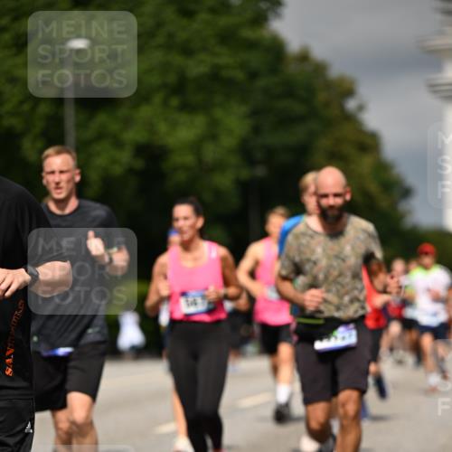 29.06.2025 - hella hamburg halbmarathon Dr. Thomas Lammeyer http://msf.ph/oto/8345655 29.06.2025 10:18:18 Kennedybrücke 1131, 1406, 1480, 2990, 3020, 3154, 3728, 3756, 3834, 3939, 5191, 5546, 5670, 6028, 6083, 6089, 6366, 7209, 7442, 7802, 7840, 7991, 8001, 8147, 8409, 9663, 9845, 10610, 10977, 11355 meine-sportfotos.de