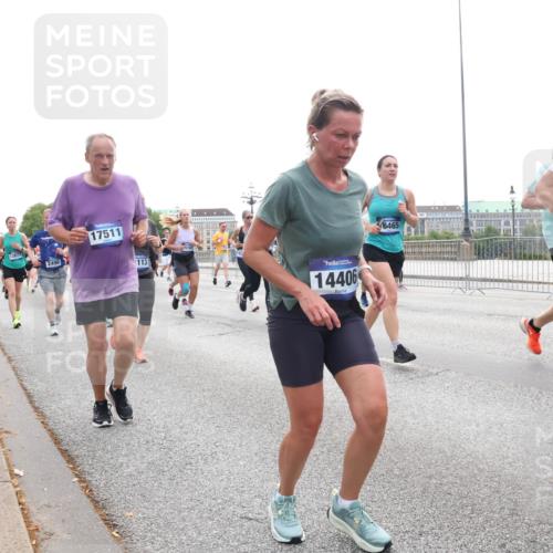 29.06.2025 - hella hamburg halbmarathon Lena Gebhardt http://msf.ph/oto/8345661 29.06.2025 10:38:27 Lombardsbrücke 12677, 2498, 17511, 113, 14406, 6465, 13833, 56, 1196, 1394, 1457, 1596, 1721, 1742, 1791, 1901, 1966, 2113, 2151, 2498, 2576, 2660, 2693, 2786, 3010, 3094, 3095, 3216, 3242, 3286, 3323, 3338, 3635, 3636, 3716, 3726, 3777, 3841, 3880, 4028, 4139, 4155, 4159, 4259, 4260, 4316, 4414, 4883, 4921, 5085, 5089, 5155, 5300, 5617, 5684, 5713, 5735, 5913, 6199, 6200, 6695, 6696, 6751, 6875, 6930, 7117, 7118, 7148, 7165, 7371, 7552, 7561, 7629, 7692, 7849, 7868, 7914 meine-sportfotos.de