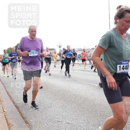 29.06.2025 - hella hamburg halbmarathon Lena Gebhardt http://msf.ph/oto/8345715 29.06.2025 10:38:28 Lombardsbrücke 12677, 2498, 17511, 15101, 1424, 9699, 1440, 56, 1196, 1394, 1457, 1596, 1721, 1742, 1791, 1901, 1966, 2113, 2151, 2498, 2576, 2660, 2693, 2786, 3010, 3094, 3095, 3216, 3242, 3286, 3323, 3338, 3635, 3636, 3716, 3726, 3777, 3841, 3880, 4028, 4139, 4155, 4159, 4259, 4260, 4316, 4414, 4883, 4921, 5085, 5089, 5155, 5300, 5617, 5684, 5713, 5735, 5913, 6199, 6200, 6695, 6696, 6751, 6875, 6930, 7117, 7118, 7148, 7165, 7371, 7552, 7561, 7629, 7692, 7849, 7868, 7914 meine-sportfotos.de