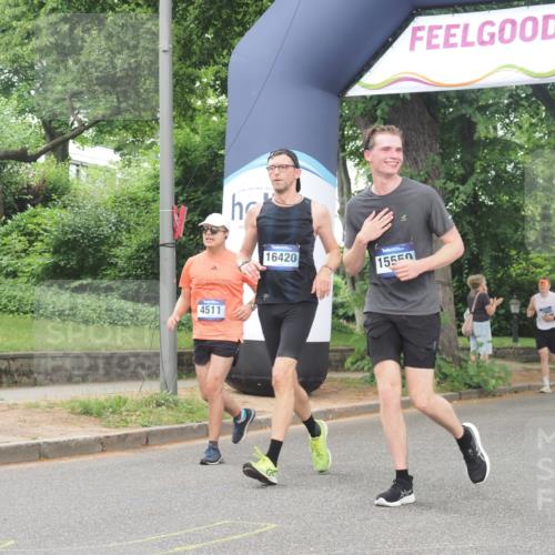 29.06.2025 - hella hamburg halbmarathon KatJ http://msf.ph/oto/8345719 29.06.2025 10:49:32 Zwischen KM18-KM19 1184, 2661, 4511, 5058, 6142, 7869 meine-sportfotos.de