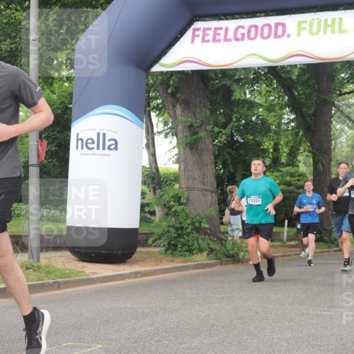 29.06.2025 - hella hamburg halbmarathon KatJ http://msf.ph/oto/8345730 29.06.2025 10:49:33 Zwischen KM18-KM19 1184, 2661, 4511, 6142, 7869 meine-sportfotos.de