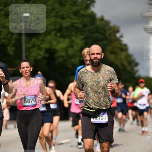 29.06.2025 - hella hamburg halbmarathon Dr. Thomas Lammeyer http://msf.ph/oto/8345785 29.06.2025 10:18:19 Kennedybrücke 1131, 1406, 1480, 2990, 3020, 3025, 3154, 3728, 3756, 3834, 3939, 5191, 5546, 5670, 6028, 6083, 6089, 6366, 6717, 7209, 7442, 7802, 7840, 7991, 8001, 8147, 8409, 9173, 9663, 9845, 10224, 10610, 10977, 11355 meine-sportfotos.de