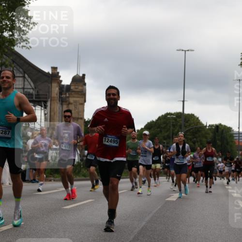 29.06.2025 - hella hamburg halbmarathon Yannick Fuchs http://msf.ph/oto/8345805 29.06.2025 10:52:25 20KM 1319, 1833, 2159, 2250, 2619, 2711, 2996, 3251, 4550, 4708, 4767, 5675, 6138, 6147, 6592, 7082, 7659, 7856, 8089, 9230, 9553, 9555, 10020, 10268, 10319, 10518, 10703, 11394, 11605, 11808, 11846, 12378, 12495, 12734, 12735, 12879, 13287, 13512, 13654, 13694, 14355, 14673, 15197, 15434, 15527, 16189, 17531, 17665, 17814, 17839, 17967, 18682, 18727, 18985 meine-sportfotos.de