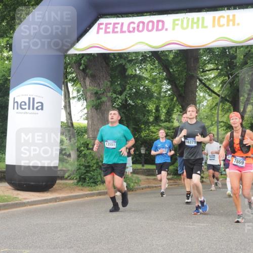 29.06.2025 - hella hamburg halbmarathon KatJ http://msf.ph/oto/8345824 29.06.2025 10:49:34 Zwischen KM18-KM19 1184, 2661, 4511, 6142, 7869 meine-sportfotos.de