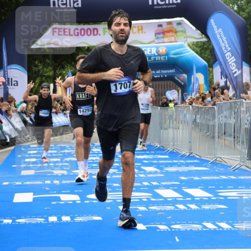 29.06.2025 - hella hamburg halbmarathon Strokosch-Dieckow http://msf.ph/oto/8345873 29.06.2025 10:32:34 Ziel 1707, 1990, 11745, 11877, 12987, 13199, 13961, 14293, 14908, 16619, 17117, 18135, 18562, 18563 meine-sportfotos.de