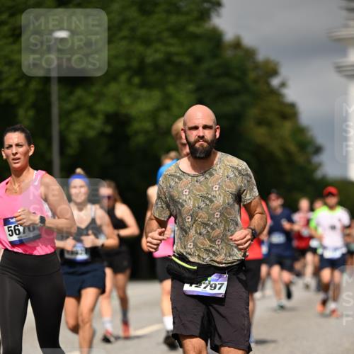 29.06.2025 - hella hamburg halbmarathon Dr. Thomas Lammeyer http://msf.ph/oto/8345888 29.06.2025 10:18:20 Kennedybrücke 1071, 1131, 1406, 1480, 2990, 3020, 3025, 3154, 3728, 3756, 3834, 3939, 5191, 5546, 5670, 6028, 6083, 6366, 6717, 7209, 7442, 7802, 7840, 7991, 8001, 8055, 8147, 8409, 9173, 9663, 9845, 10224, 10610, 10977, 11355 meine-sportfotos.de