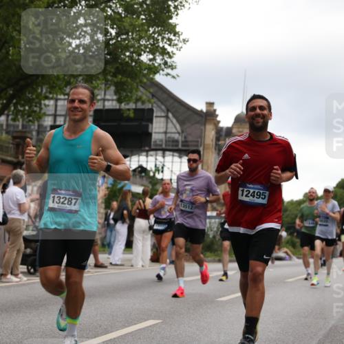 29.06.2025 - hella hamburg halbmarathon Yannick Fuchs http://msf.ph/oto/8345977 29.06.2025 10:52:26 20KM 1319, 1833, 2159, 2250, 2619, 2711, 2996, 3251, 4550, 4708, 4767, 5675, 6138, 6147, 6592, 7082, 7659, 7856, 8089, 9230, 9553, 9555, 9835, 10020, 10268, 10319, 10518, 10703, 11394, 11605, 11808, 11846, 12378, 12495, 12734, 12735, 12879, 13287, 13512, 13654, 13694, 14355, 14673, 15197, 15434, 15527, 16189, 17531, 17665, 17814, 17839, 17967, 18682, 18727, 18985 meine-sportfotos.de