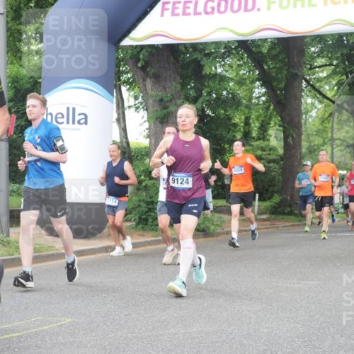 29.06.2025 - hella hamburg halbmarathon KatJ http://msf.ph/oto/8346045 29.06.2025 10:49:37 Zwischen KM18-KM19 1114, 1940, 4511, 4859, 7869 meine-sportfotos.de