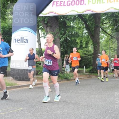 29.06.2025 - hella hamburg halbmarathon KatJ http://msf.ph/oto/8346072 29.06.2025 10:49:37 Zwischen KM18-KM19 1114, 1940, 4511, 4859, 7869 meine-sportfotos.de