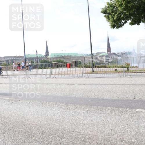 29.06.2025 - hella hamburg halbmarathon Lena Gebhardt http://msf.ph/oto/8346082 29.06.2025 10:13:37 Lombardsbrücke 1007, 1131, 1480, 1747, 1859, 2055, 2359, 2721, 2904, 2961, 2987, 3218, 3360, 3728, 3729, 4001, 4187, 4795, 4950, 5232, 5546, 5631, 5719, 6026, 6489, 6717, 6724, 7346, 7446, 7447, 7460, 7462, 7913, 8279, 8673, 8913, 9128, 9527, 9612, 9631, 10442, 10443, 10977, 11441, 12313, 12492, 12797, 12928, 12929, 13331, 13928, 15085, 15663, 15721, 15722, 15922, 16030, 16437, 16491, 17472, 17474, 17988, 18222, 18231, 18732 meine-sportfotos.de