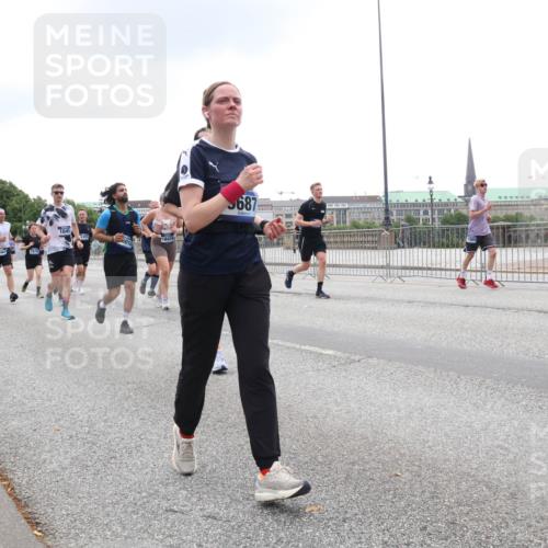 29.06.2025 - hella hamburg halbmarathon Lena Gebhardt http://msf.ph/oto/8346097 29.06.2025 10:47:50 Lombardsbrücke 18415, 10991, 1045, 2491, 601, 18474, 687, 1045, 1174, 1175, 1246, 1392, 1434, 1618, 1639, 1701, 1926, 2148, 2163, 2197, 2407, 2491, 2545, 2704, 2790, 2882, 2994, 3049, 3339, 3468, 4037, 4325, 4327, 4423, 4856, 4974, 4975, 5621, 5622, 5886, 5895, 6255, 6256, 6995, 7240, 7393, 7394, 7403, 7427, 7916, 7970, 8077, 8270, 8310, 8550, 8774, 8953, 9356, 9687, 9696, 9697, 10658, 10777, 10794, 10991, 11351, 11458, 11548, 11730, 11738, 11781, 11802, 11909, 12431 meine-sportfotos.de