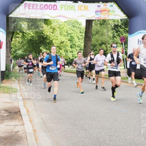 29.06.2025 - hella hamburg halbmarathon MichiJ http://msf.ph/oto/8346114 29.06.2025 10:40:37 Zwischen KM18-KM19 3334, 3999, 6877, 7232, 7918, 9032, 12490, 13033, 13803, 13865, 16357, 16780, 18487 meine-sportfotos.de