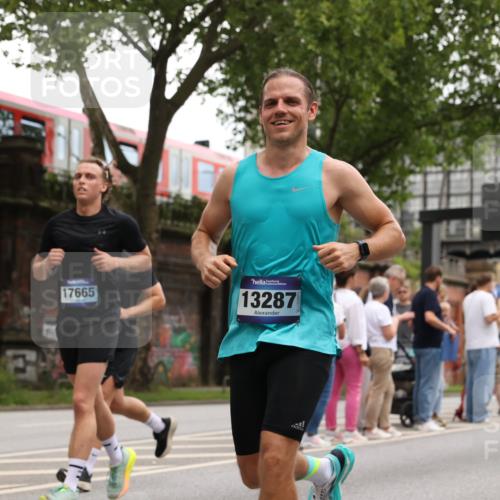 29.06.2025 - hella hamburg halbmarathon Yannick Fuchs http://msf.ph/oto/8346161 29.06.2025 10:52:26 20KM 1319, 1833, 2159, 2250, 2619, 2711, 2996, 3251, 4550, 4708, 4767, 5675, 6138, 6147, 6592, 7082, 7659, 7856, 8089, 9230, 9553, 9555, 9835, 10020, 10268, 10319, 10518, 10703, 11394, 11605, 11808, 11846, 12378, 12495, 12734, 12735, 12879, 13287, 13512, 13654, 13694, 14355, 14673, 15197, 15434, 15527, 16189, 17531, 17665, 17814, 17839, 17967, 18682, 18727, 18985 meine-sportfotos.de