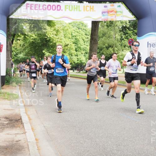 29.06.2025 - hella hamburg halbmarathon MichiJ http://msf.ph/oto/8346177 29.06.2025 10:40:37 Zwischen KM18-KM19 3334, 3999, 6877, 7232, 7918, 9032, 12490, 13033, 13803, 13865, 16357, 16780, 18487 meine-sportfotos.de