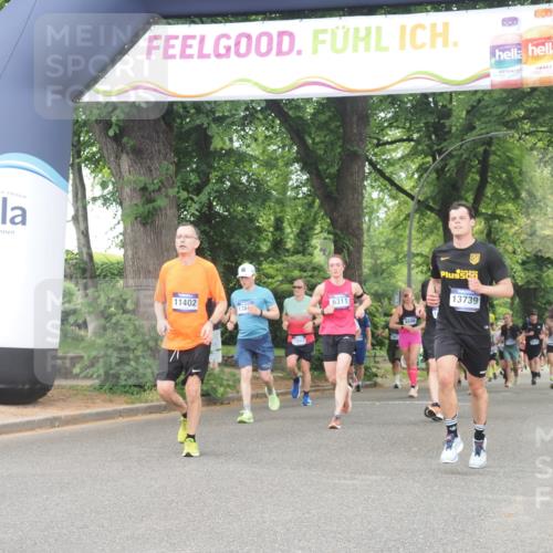 29.06.2025 - hella hamburg halbmarathon KatJ http://msf.ph/oto/8346216 29.06.2025 10:49:40 Zwischen KM18-KM19 1114, 1940, 4859, 6311, 7869 meine-sportfotos.de