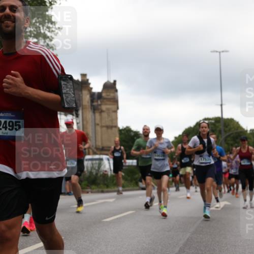 29.06.2025 - hella hamburg halbmarathon Yannick Fuchs http://msf.ph/oto/8346232 29.06.2025 10:52:27 20KM 1319, 1833, 2159, 2250, 2619, 2711, 2996, 3251, 4550, 4767, 5675, 6592, 7082, 7659, 7856, 8089, 9230, 9553, 9555, 9835, 10020, 10268, 10319, 10518, 10539, 10703, 11394, 11605, 11808, 11846, 12378, 12495, 12734, 12735, 12809, 12879, 13287, 13512, 13654, 13694, 14355, 14673, 15197, 15434, 15527, 16189, 17531, 17665, 17814, 17839, 17967, 18682, 18727, 18985, 19002, 19003 meine-sportfotos.de