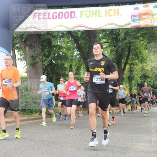 29.06.2025 - hella hamburg halbmarathon KatJ http://msf.ph/oto/8346242 29.06.2025 10:49:40 Zwischen KM18-KM19 1114, 1940, 4859, 6311, 7869 meine-sportfotos.de