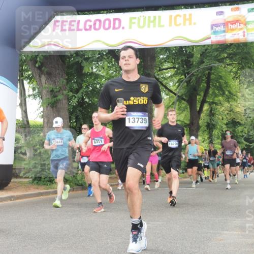 29.06.2025 - hella hamburg halbmarathon KatJ http://msf.ph/oto/8346273 29.06.2025 10:49:41 Zwischen KM18-KM19 1114, 1940, 4859, 6311 meine-sportfotos.de