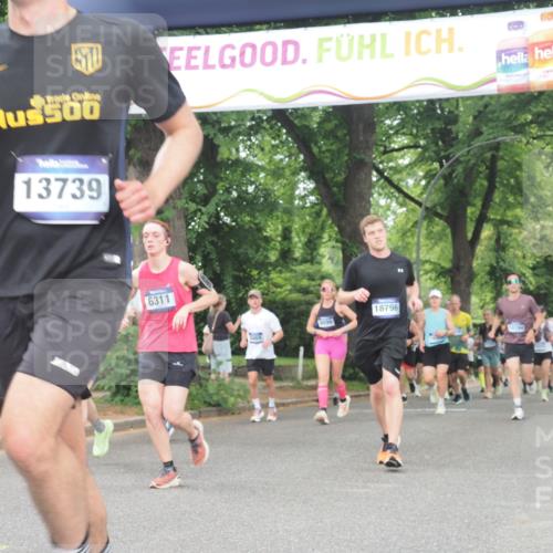 29.06.2025 - hella hamburg halbmarathon KatJ http://msf.ph/oto/8346317 29.06.2025 10:49:42 Zwischen KM18-KM19 1114, 1940, 4859, 6311 meine-sportfotos.de