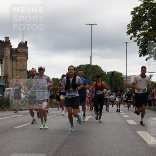 29.06.2025 - hella hamburg halbmarathon Yannick Fuchs http://msf.ph/oto/8346403 29.06.2025 10:52:27 20KM 1319, 1833, 2159, 2250, 2619, 2711, 2996, 3251, 4550, 4767, 5675, 6592, 7082, 7659, 7856, 8089, 9230, 9553, 9555, 9835, 10020, 10268, 10319, 10518, 10539, 10703, 11394, 11605, 11808, 11846, 12378, 12495, 12734, 12735, 12809, 12879, 13287, 13512, 13654, 13694, 14355, 14673, 15197, 15434, 15527, 16189, 17531, 17665, 17814, 17839, 17967, 18682, 18727, 18985, 19002, 19003 meine-sportfotos.de