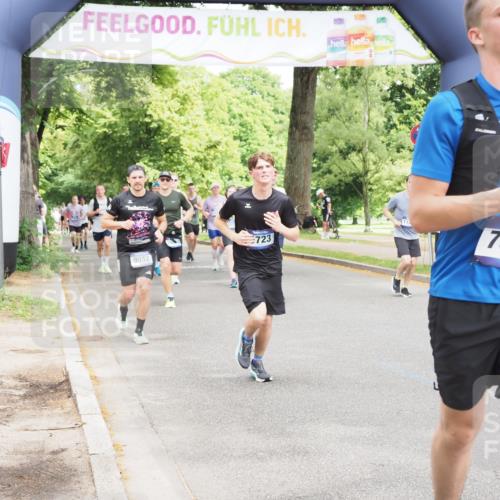 29.06.2025 - hella hamburg halbmarathon MichiJ http://msf.ph/oto/8346442 29.06.2025 10:40:39 Zwischen KM18-KM19 3334, 3999, 6723, 7918, 9032, 10724, 11009, 11333, 12490, 12607, 13033, 13803, 13865, 14239, 16467, 16780, 18487 meine-sportfotos.de