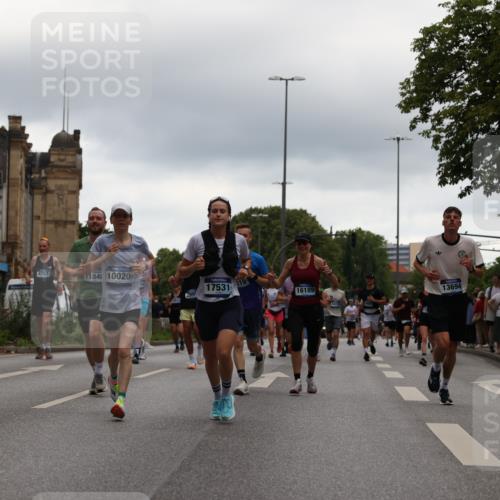 29.06.2025 - hella hamburg halbmarathon Yannick Fuchs http://msf.ph/oto/8346449 29.06.2025 10:52:27 20KM 1319, 1833, 2159, 2250, 2619, 2711, 2996, 3251, 4550, 4767, 5675, 6592, 7082, 7659, 7856, 8089, 9230, 9553, 9555, 9835, 10020, 10268, 10319, 10518, 10539, 10703, 11394, 11605, 11808, 11846, 12378, 12495, 12734, 12735, 12809, 12879, 13287, 13512, 13654, 13694, 14355, 14673, 15197, 15434, 15527, 16189, 17531, 17665, 17814, 17839, 17967, 18682, 18727, 18985, 19002, 19003 meine-sportfotos.de