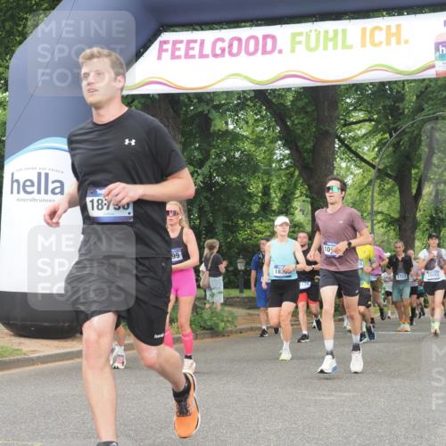 29.06.2025 - hella hamburg halbmarathon KatJ http://msf.ph/oto/8346494 29.06.2025 10:49:44 Zwischen KM18-KM19 1114, 4859, 6311, 8469 meine-sportfotos.de