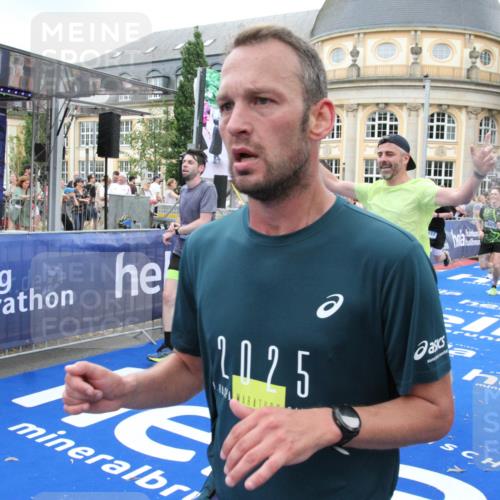 29.06.2025 - hella hamburg halbmarathon Michael Strokosch http://msf.ph/oto/8346500 29.06.2025 10:52:16 Ziel 1482, 2397, 4419, 4837, 5032, 5087, 5093, 5482, 6897, 9074, 9082, 12135, 13726, 14248, 14300, 15275, 16003, 16320, 16591, 17033, 17130, 18475, 18801 meine-sportfotos.de